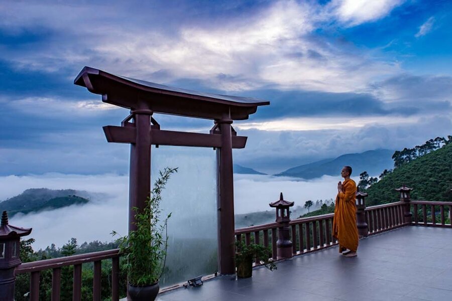 Khám phá vẻ đẹp tinh thần tại chùa Linh Quy Pháp Ấn và Cổng trời Chùa Linh Quy