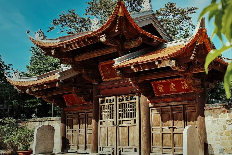 Du lịch tới chùa Kim Liên để tìm hiều lịch sử và văn hóa địa phương