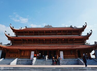 Tượng Phật Di Lặc tại Chùa Quỳnh Lâm: Bồ Đề Tâm Đầu Chùa Quỳnh Lâm