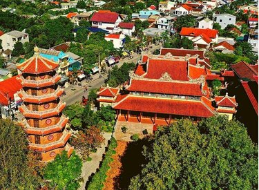 Thiền viện Chùa Từ Đàm Huế: Nơi tĩnh tâm trong lòng thành phố cố.