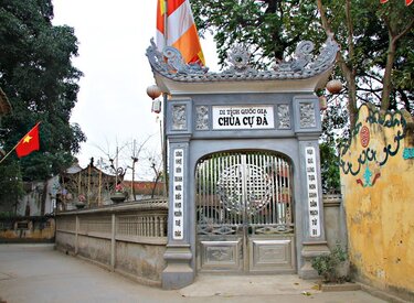Chùa cự đà: Nơi linh thiêng hòa quyện giữa tâm hồn và thiên nhiên.