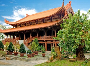 Thời gian và địa điểm cầu nguyện tại chùa Huệ Nghiêm Bình Tân