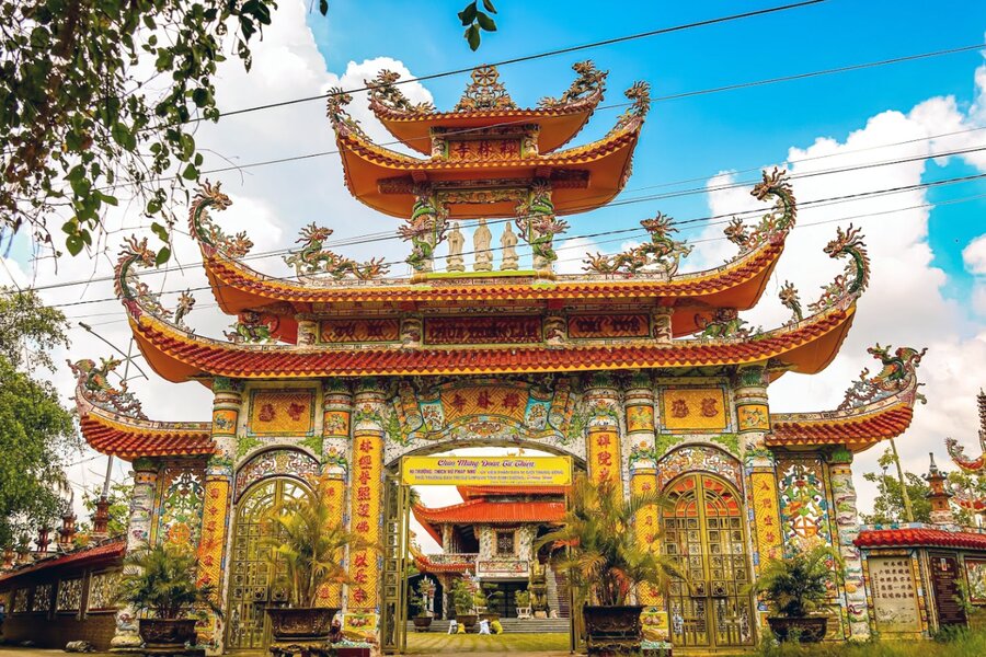 Thiền viện chùa Lam Viên mang lại sự bình yên và tu tập.