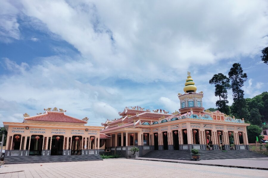Thờ Phượng tại chùa Tam Bửu