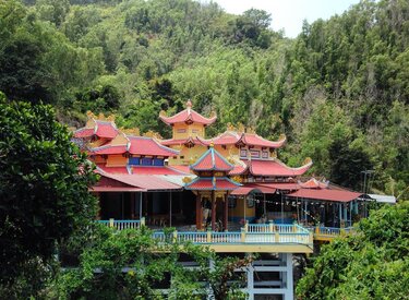 Thiên Phật vạn Phường tại chùa Suối Đổ