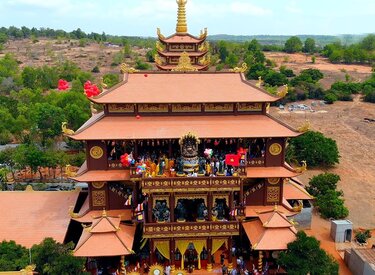 Chùa Thiền Quang 2: Ngôi chùa thiền yên bình giữa lòng thành phố.