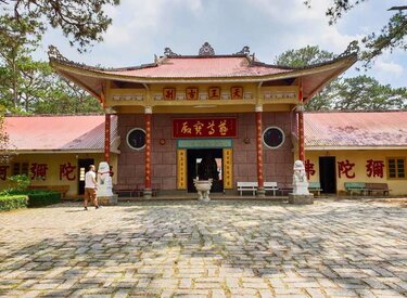 Khám phá chùa tàu Thiên Vương cổ sát và chùa tàu Đà Lạt hoành tráng