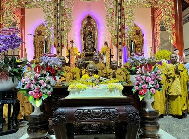 Thiền viện Chùa Hồng Liên: Nơi tâm linh và tu tập của phật tử