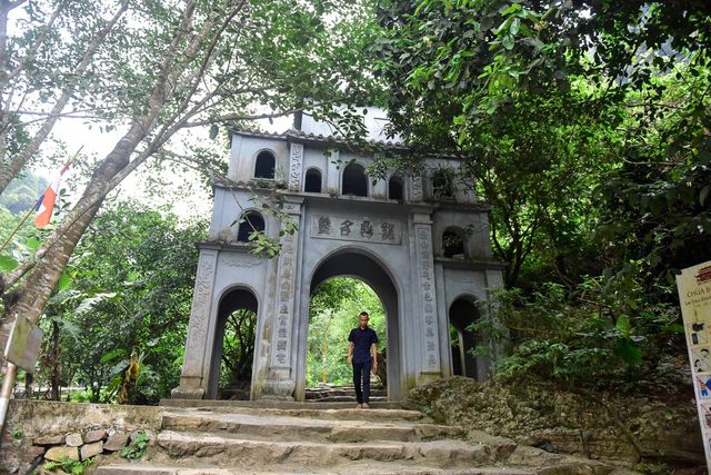 Ngôi chùa Bái Đính cổ hơn 1000 năm trên đỉnh núi Bái Đính, Ninh Bình