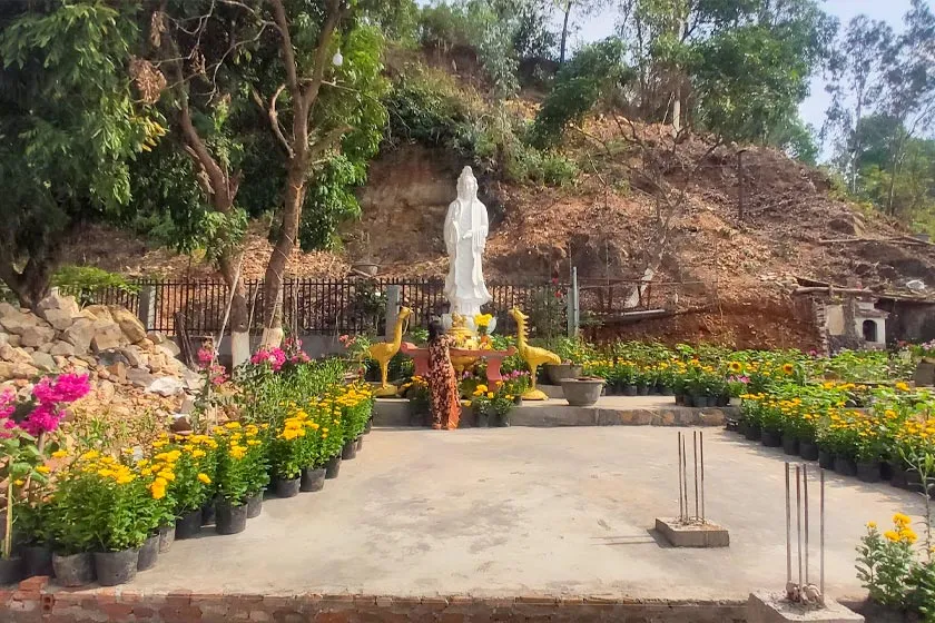 Chùa Bụt Mọc: Ngôi chùa cổ linh thiêng ở Hải Phòng | Hai Phong Tours
