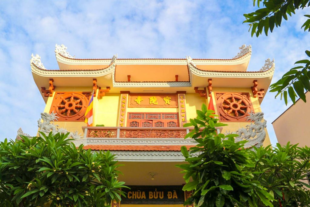 Chùa Bửu Đà lắp đặt cây ATM gạo miễn phí dành cho người dân có hoàn ...