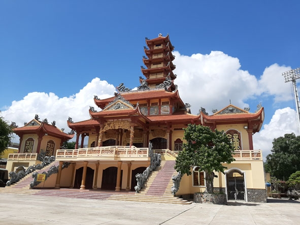 Vãn cảnh ngôi chùa nổi tiếng đất Quy Nhơn - Báo Đắk Lắk điện tử