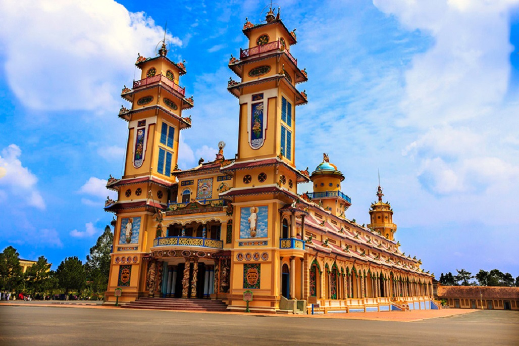 Núi BÀ ĐEN – Tòa Thánh TÂY NINH - Chùa GÒ KÉN - Tour 24h