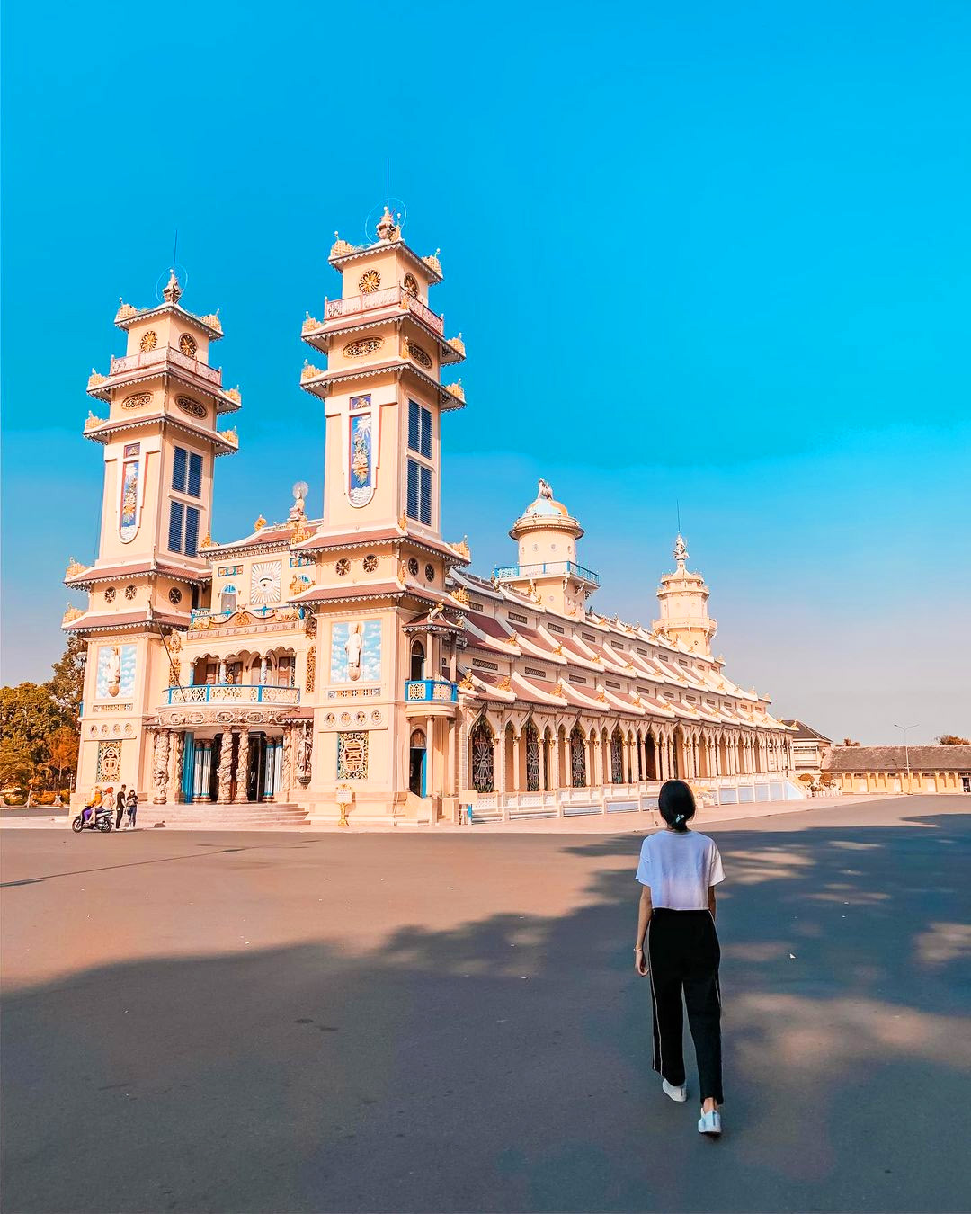 Chùa Tòa Thánh Tây Ninh - Điểm du lịch tâm linh độc đáo - HaloTravel