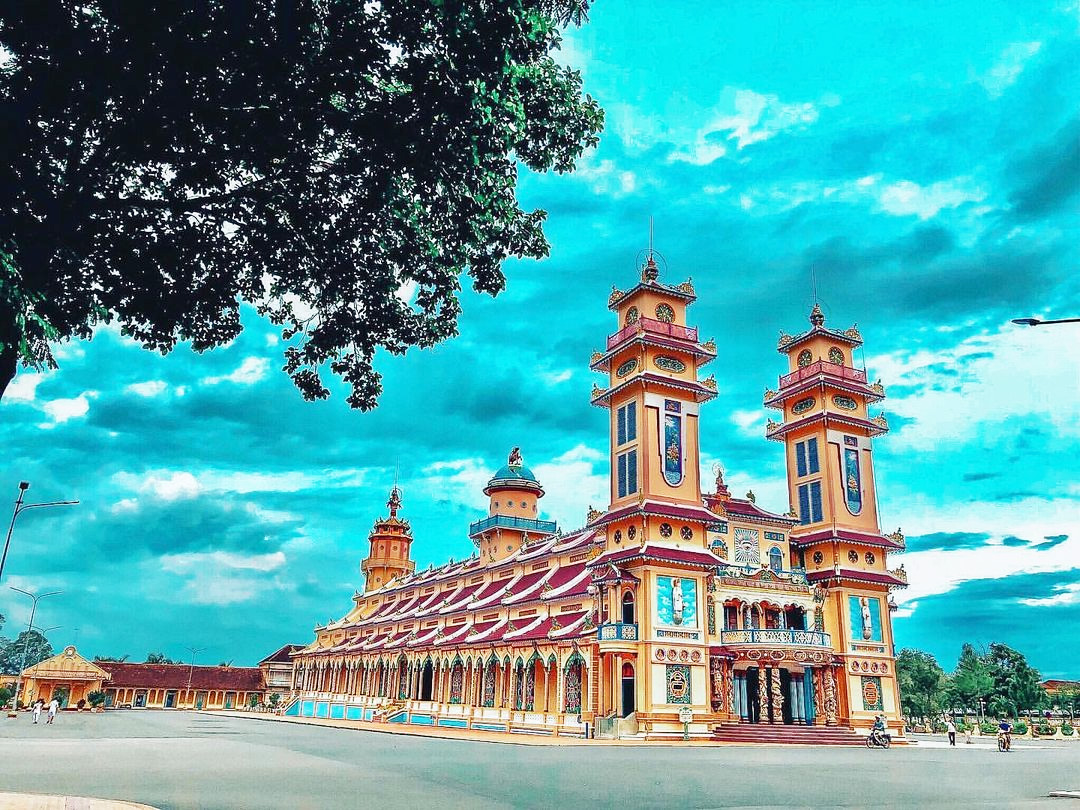 Chùa Tòa Thánh Tây Ninh - Điểm du lịch tâm linh độc đáo - HaloTravel