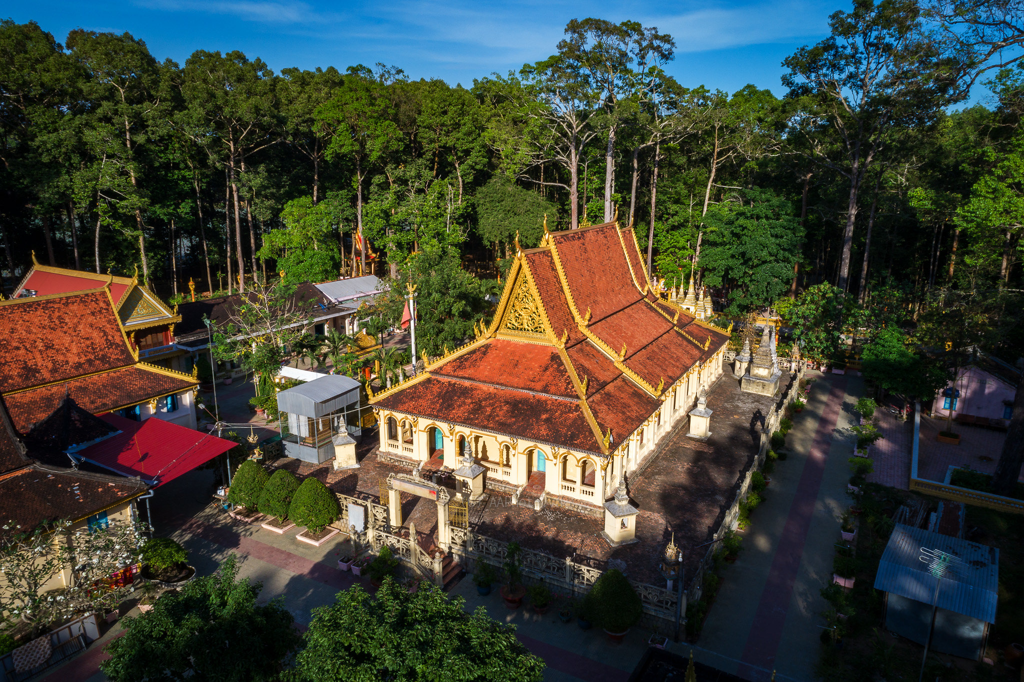 Chùa Âng - Ngôi chùa Khmer cổ tuyệt đẹp ở Trà Vinh