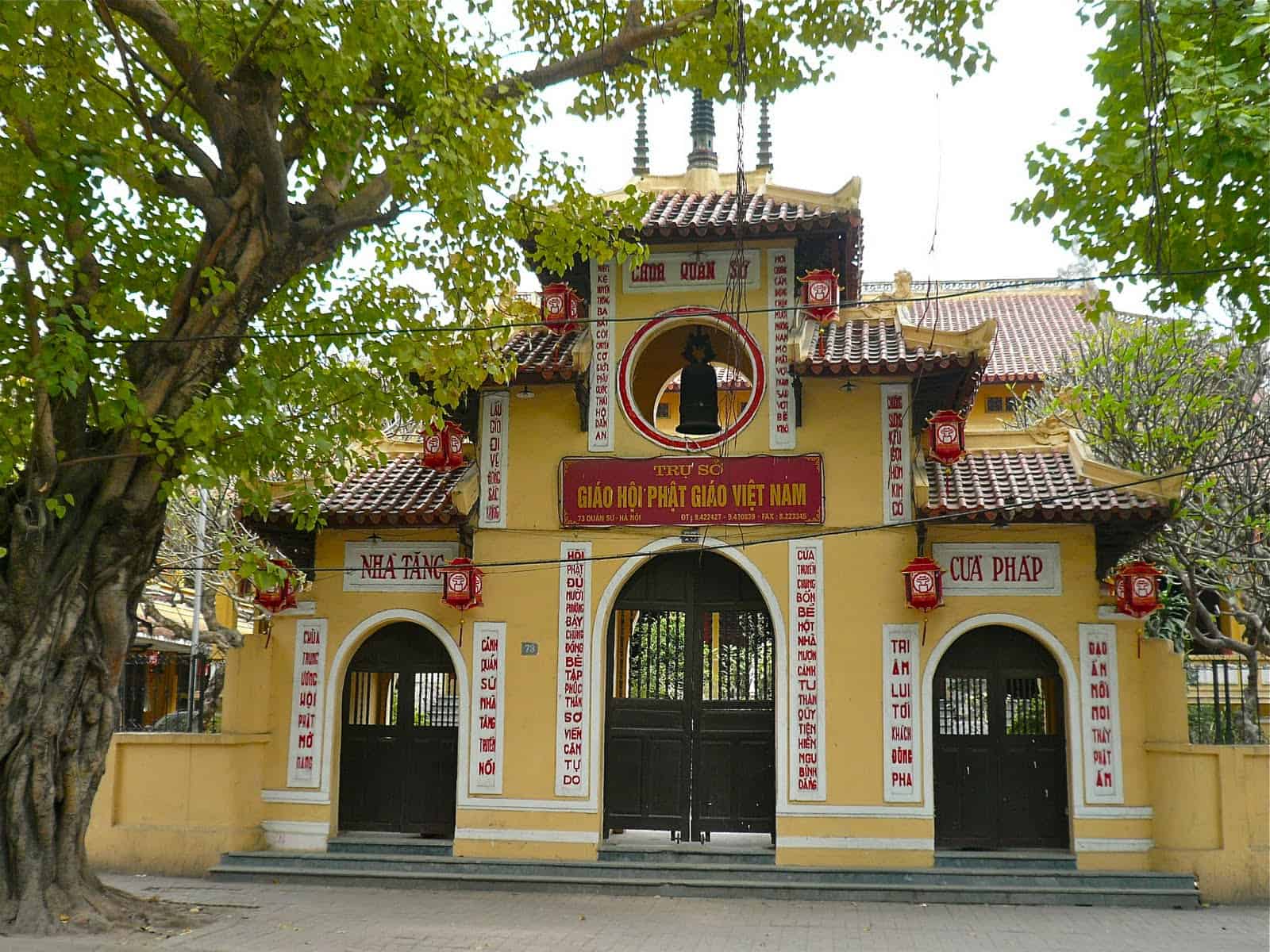 Quan Thanh Temple in Hanoi: History, Entrance Fee, Opening Hours