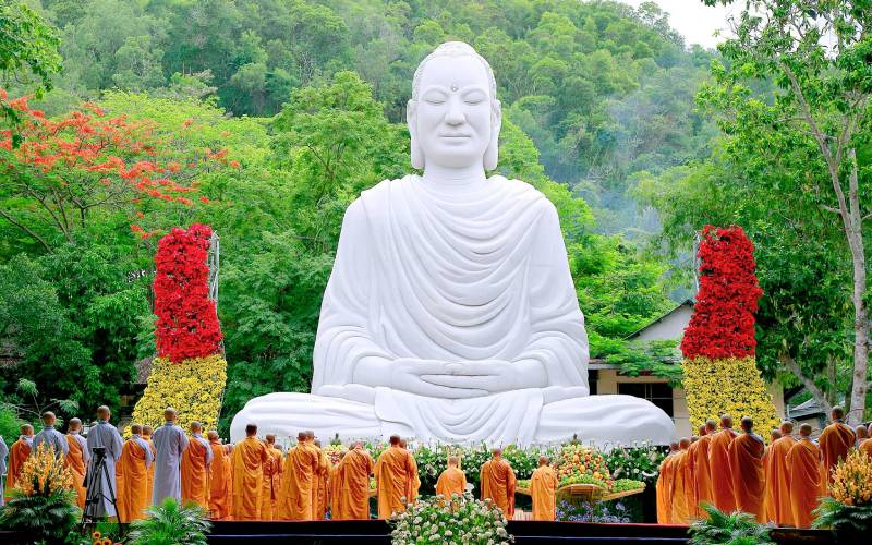 Chùa Phật Quang Vũng Tàu - Ngôi chùa nổi tiếng với bức tượng Phật uy ...