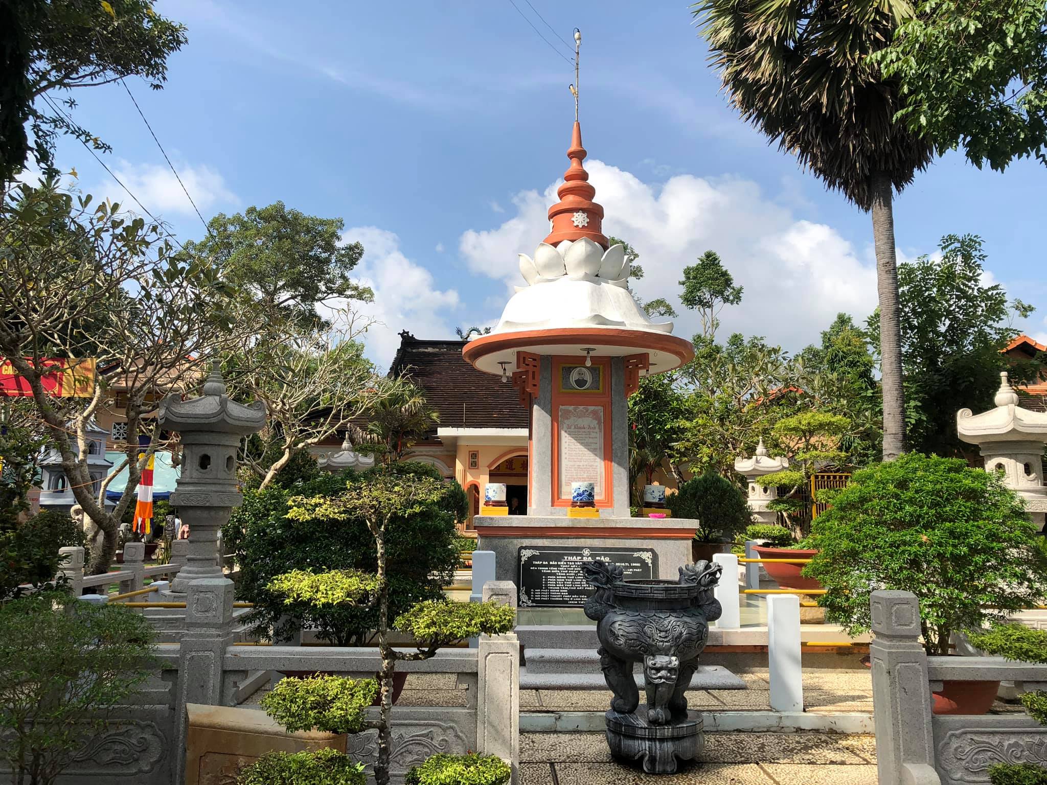 Chùa Phước Hậu - Ngôi chùa có vườn kinh bằng đá độc đáo ở Vĩnh Long