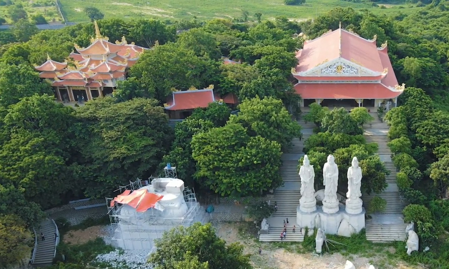 Ngôi chùa đẹp tại làng chài Phước Hải mà bạn nên đến