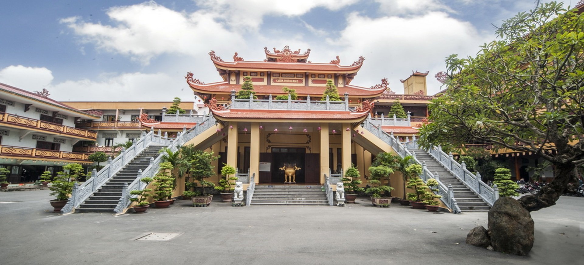 Top 6 ngôi chùa đẹp, linh thiêng nhất ở quận Gò Vấp - Top10tphcm