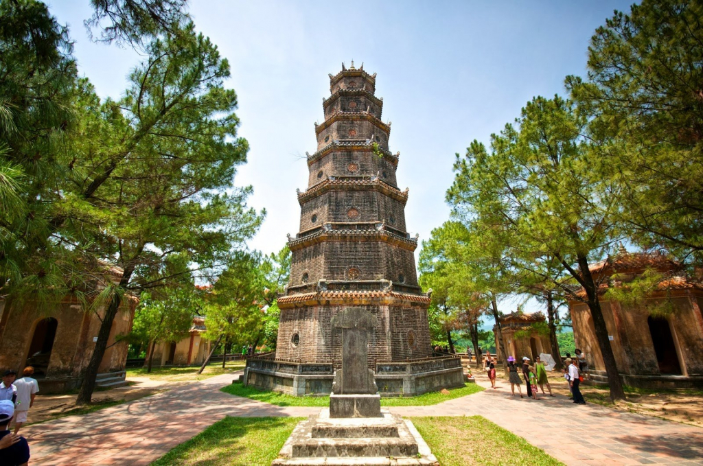 Top 5 địa điểm du lịch tâm linh nổi tiếng tại Việt Nam - VOV Du lịch ...