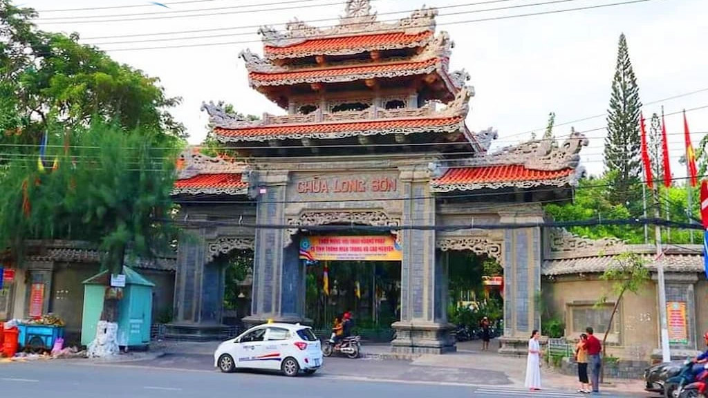 Chùa Long Sơn Nha Trang - Chùa Phật Trắng hơn 133 tuổi - Kênh Z