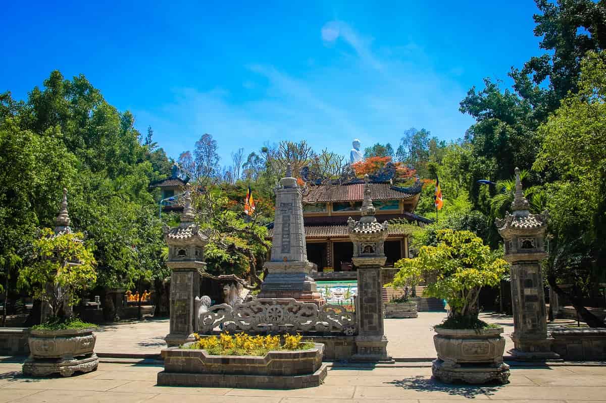 Chùa Long Sơn Nha Trang - Choáng ngợp với vẻ đẹp của bức tượng Phật ...