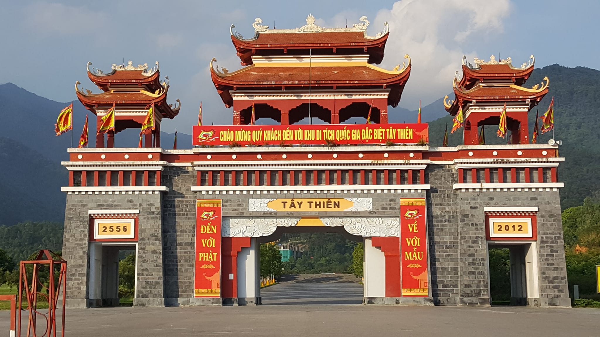 Du lịch Vĩnh Phúc: Tour chùa Tây Thiên - chùa Khai Nguyên - Vietskytourism