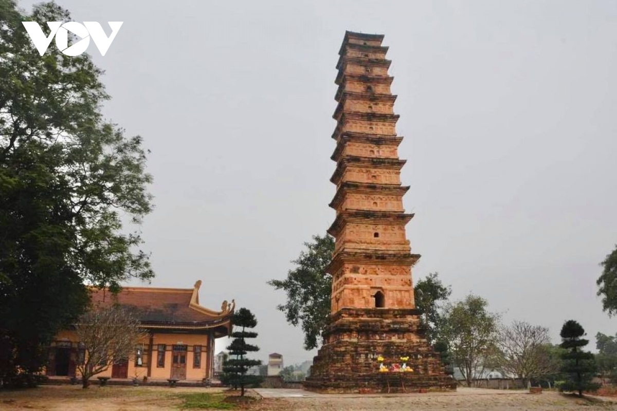 Tháp Bình Sơn, kiến trúc độc đáo ở Vĩnh Phúc | VOV.VN