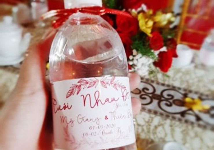Nhãn chai nước suối đám cưới - một xu hướng đẹp - độc - sang - Maxbox ...